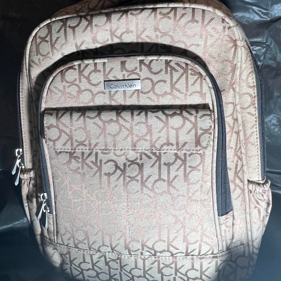 Clavin Klein Backpack almost brand new condition - Picture 1 of 4